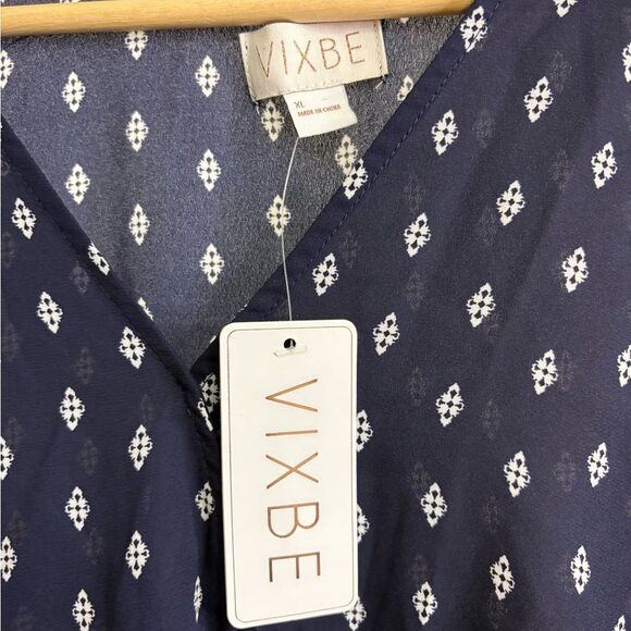 NWT Vixbe Woman’s Shear Faux Wrap Elastic Waist Blouse Navy XL (fits like a LG) - Picture 2 of 3